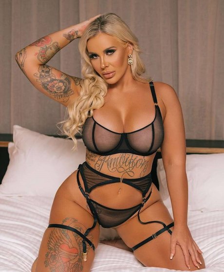 Nacktes geleaktes OnlyFans-Foto von Andy Adams