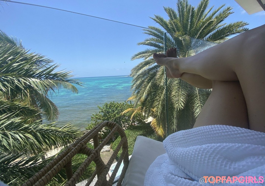 Nacktes geleaktes OnlyFans-Foto von Amanda Cerny #1401