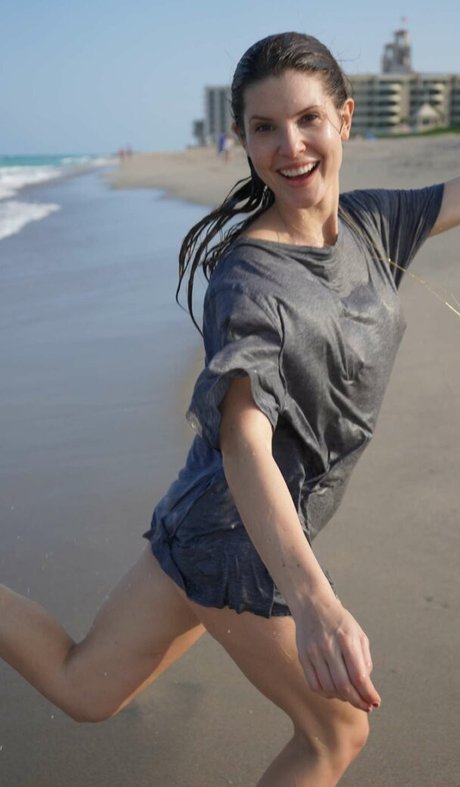 Amanda Cerny
