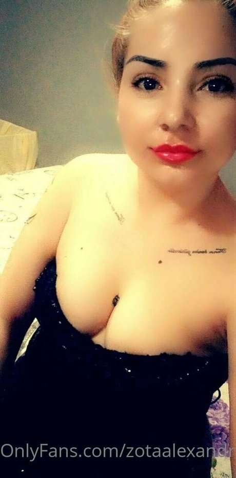 Nacktes geleaktes OnlyFans-Foto von Zotaalexandra