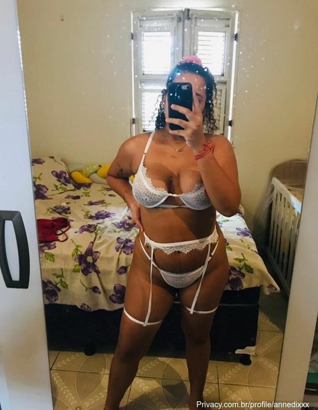 Nacktes geleaktes OnlyFans-Foto von Annedixx
