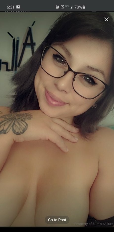 Nacktes geleaktes OnlyFans-Foto von Zumbie Allure