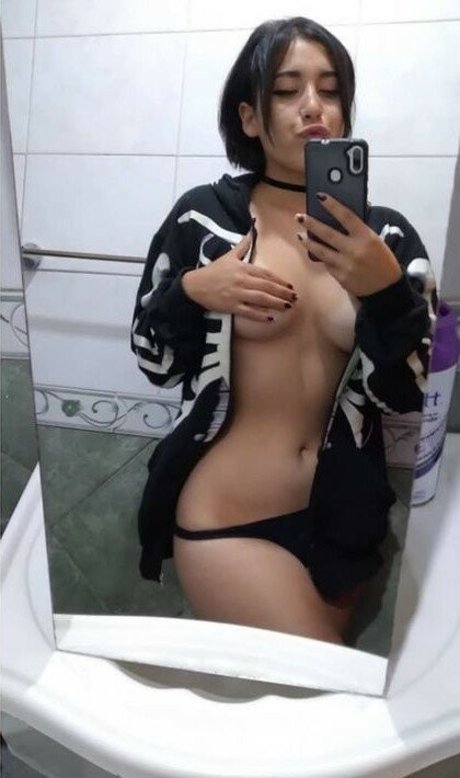 Nacktes geleaktes OnlyFans-Foto von Zurdache