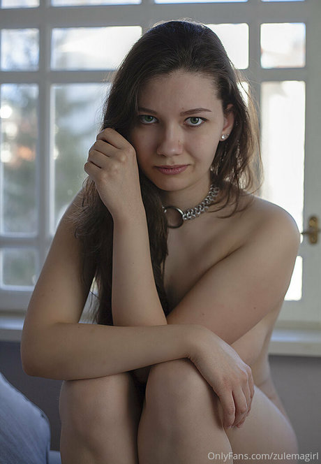 Nacktes geleaktes OnlyFans-Foto von Zulemagirl