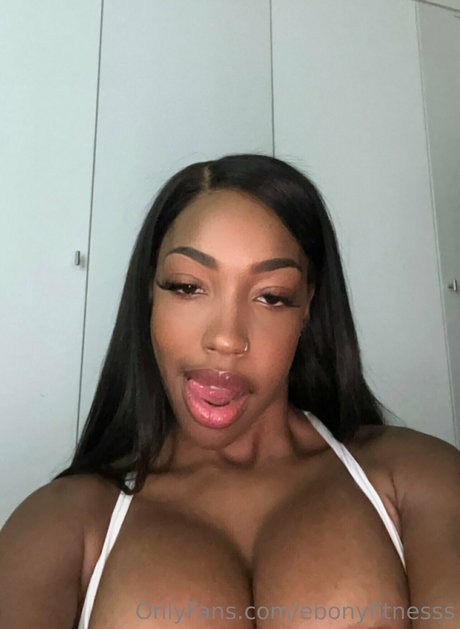 Nacktes geleaktes OnlyFans-Foto von Chocolatemilk19