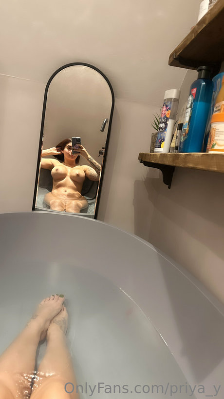 Nacktes geleaktes OnlyFans-Foto von Preeti And Priya