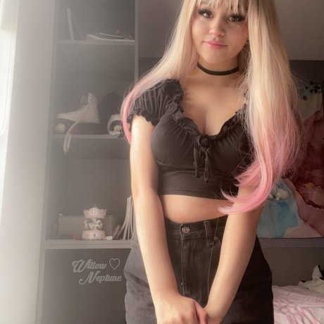 Nacktes geleaktes OnlyFans-Foto von Willow Neptune