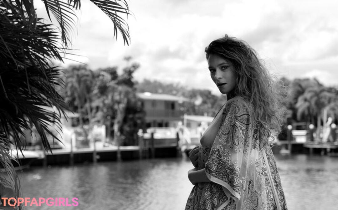 Nacktes geleaktes OnlyFans-Foto von Alice Antoinette #1081