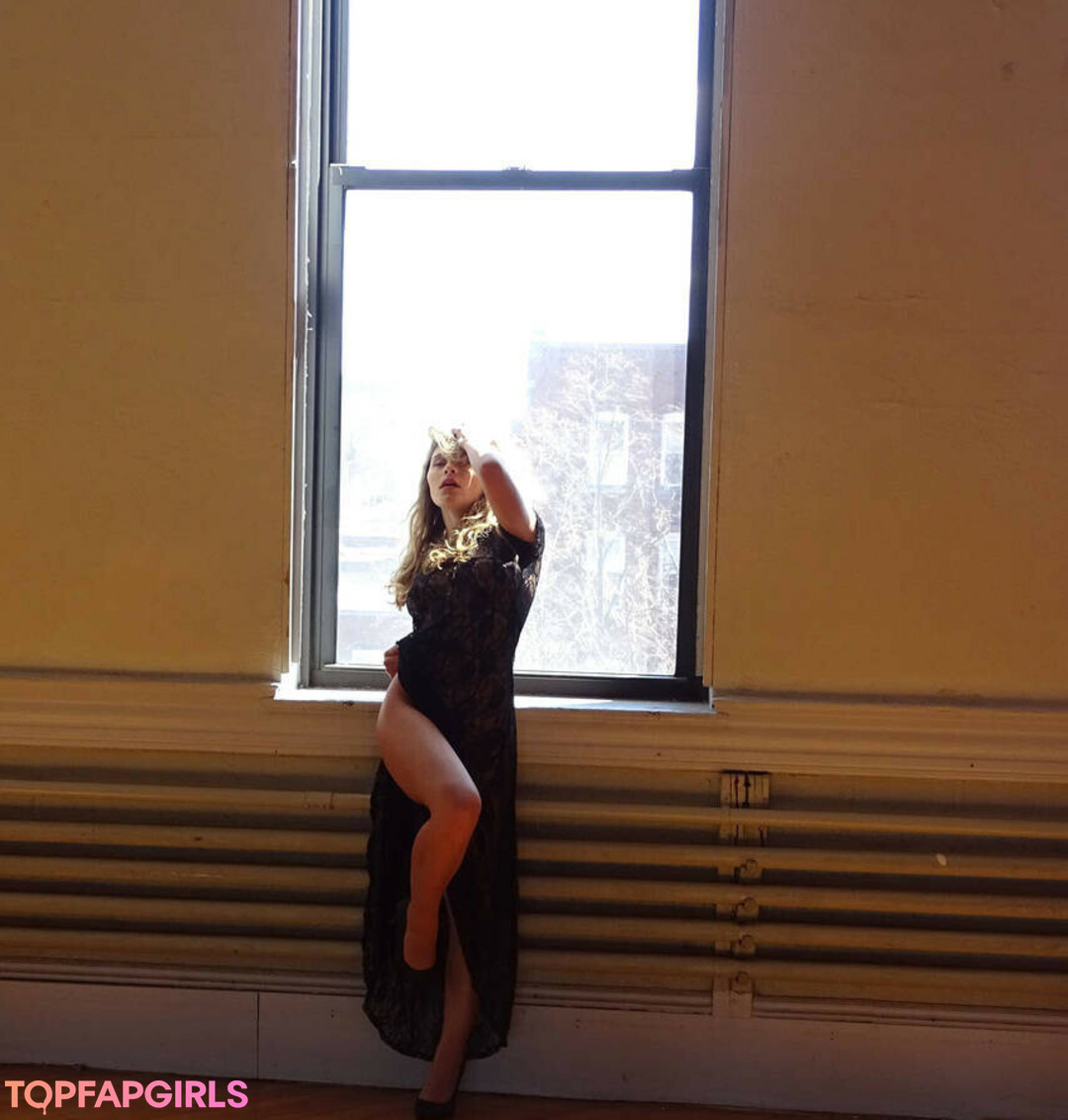 Nacktes geleaktes OnlyFans-Foto von Alice Antoinette #1561