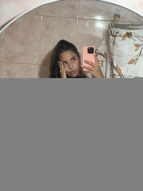 Nacktes geleaktes OnlyFans-Foto von Fativiki