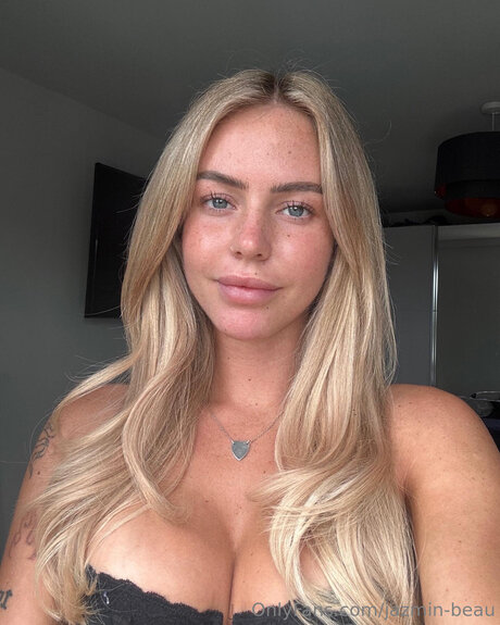 Jazmin Beau