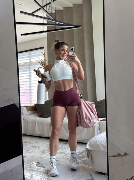 Nacktes geleaktes OnlyFans-Foto von Yaslenxoxo