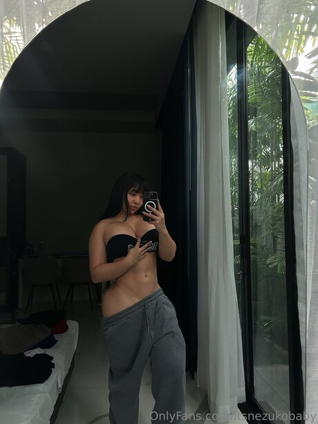 Nacktes geleaktes OnlyFans-Foto von Itsnezukobaby