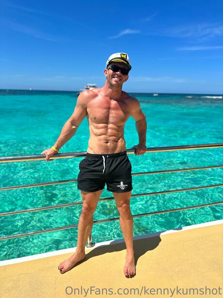 Nacktes geleaktes OnlyFans-Foto von Kennykumshot