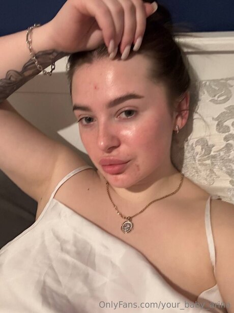 Nacktes geleaktes OnlyFans-Foto von Your Baby Arina