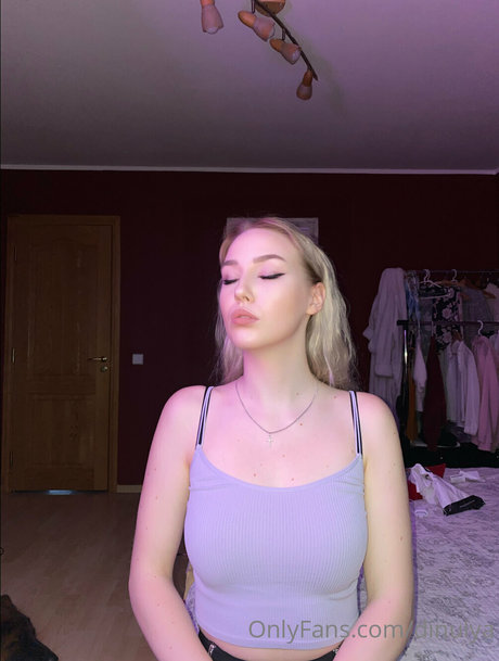 Nacktes geleaktes OnlyFans-Foto von Dinulya