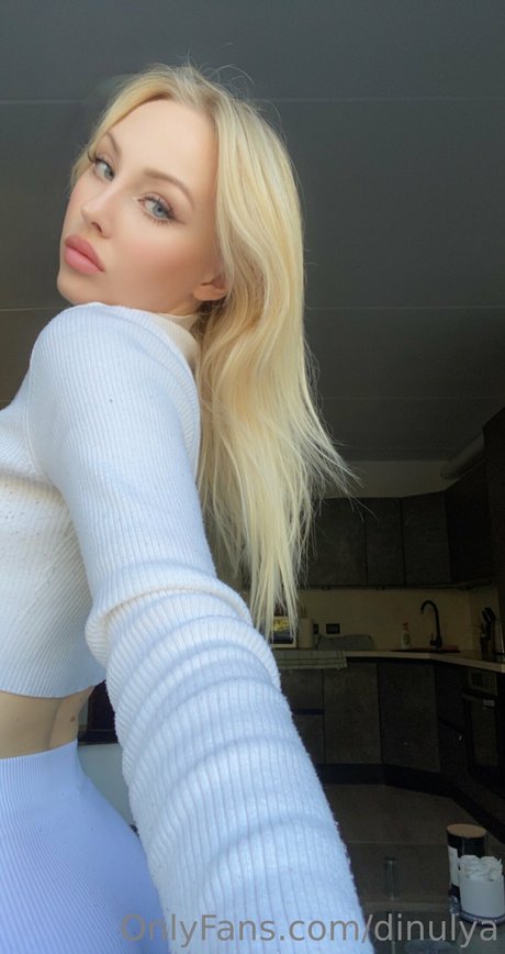 Nacktes geleaktes OnlyFans-Foto von Dinulya