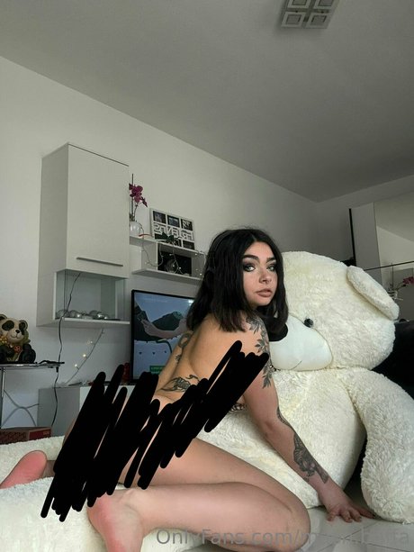 Nacktes geleaktes OnlyFans-Foto von Littlemash Masha Beffa