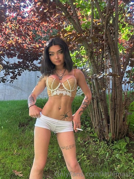 Nacktes geleaktes OnlyFans-Foto von Littlemash Masha Beffa