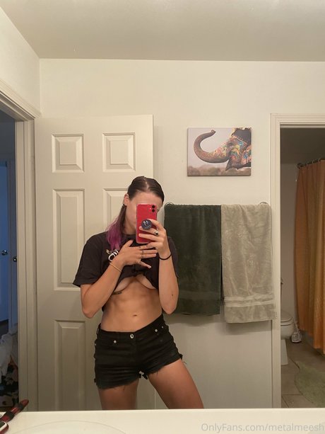 Nacktes geleaktes OnlyFans-Foto von Meesh