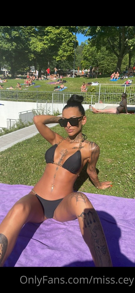 Nacktes geleaktes OnlyFans-Foto von Misspierciink