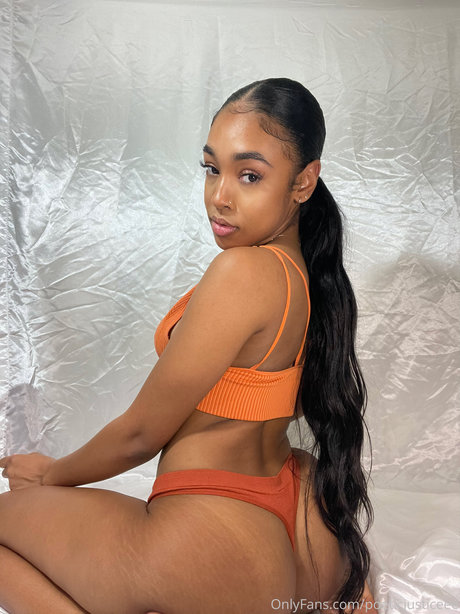 Nacktes geleaktes OnlyFans-Foto von Yara