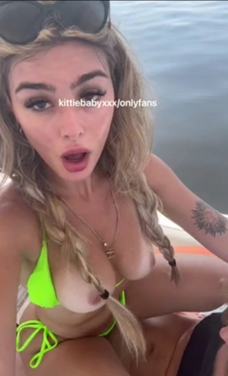 Nacktes geleaktes OnlyFans-Foto von Kittie Baby