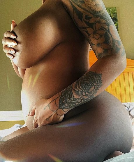 Nacktes geleaktes OnlyFans-Foto von Zolarmoon