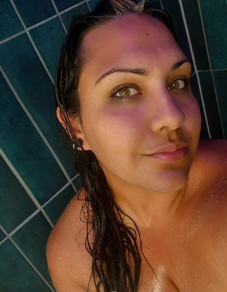 Nacktes geleaktes OnlyFans-Foto von Zombiekatt