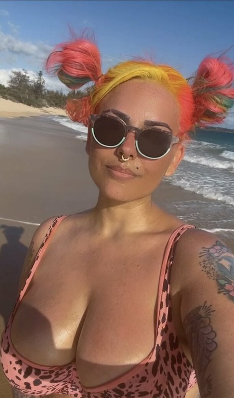 Nacktes geleaktes OnlyFans-Foto von Zombiunicorn