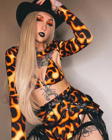 Nacktes geleaktes OnlyFans-Foto von Aritaylor Ari Taylor