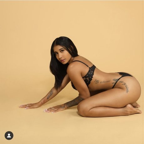 Nacktes geleaktes OnlyFans-Foto von Lillunita