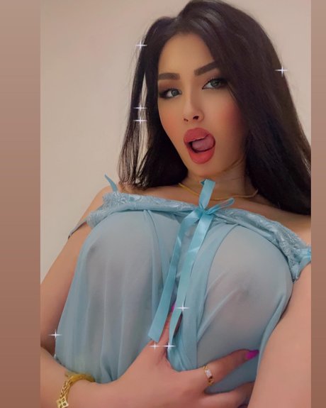 Nacktes geleaktes OnlyFans-Foto von Mira Nouri Miranouri5