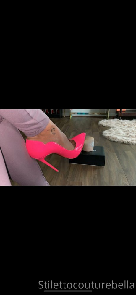 Nacktes geleaktes OnlyFans-Foto von Stilettocouturebella