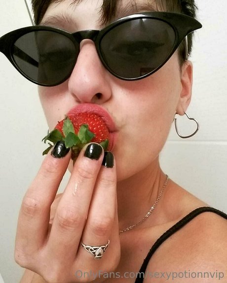 Nacktes geleaktes OnlyFans-Foto von Valen Vip