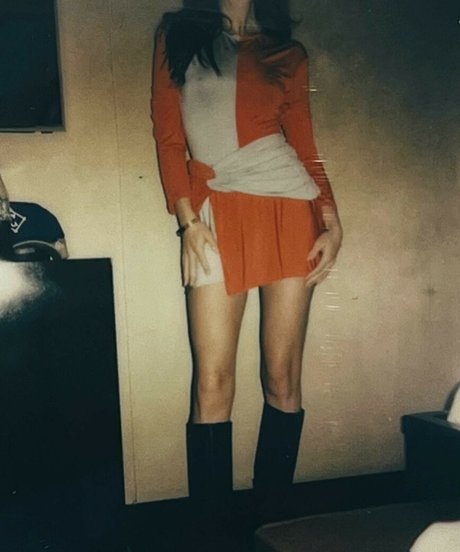 Zoey Deutch