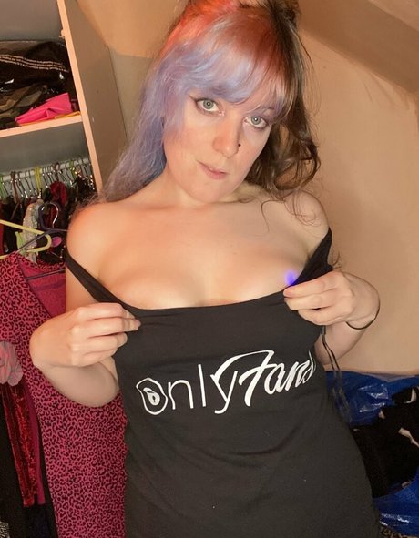 Nacktes geleaktes OnlyFans-Foto von Zombieciz