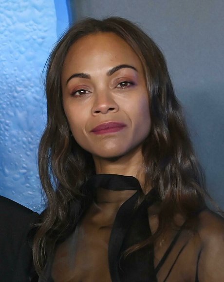 Nacktes geleaktes OnlyFans-Foto von Zoe Saldana