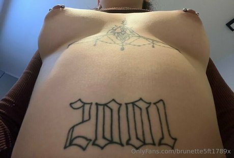 Nacktes geleaktes OnlyFans-Foto von Zoeluciexx