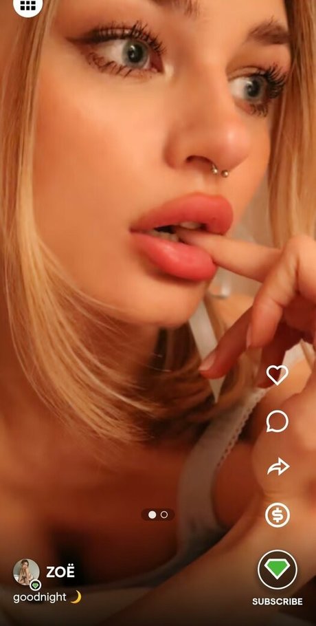 Nacktes geleaktes OnlyFans-Foto von Zoe Christina