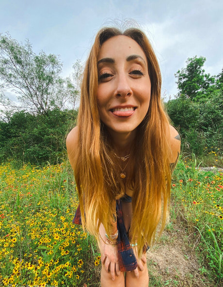 Zoebytheriverfree
