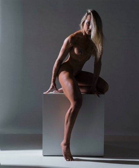Nacktes geleaktes OnlyFans-Foto von Aline Hirth