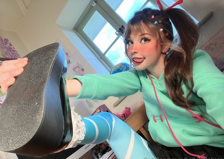 Belle Delphine