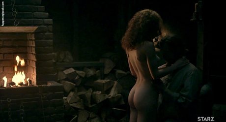 Sophie Skelton