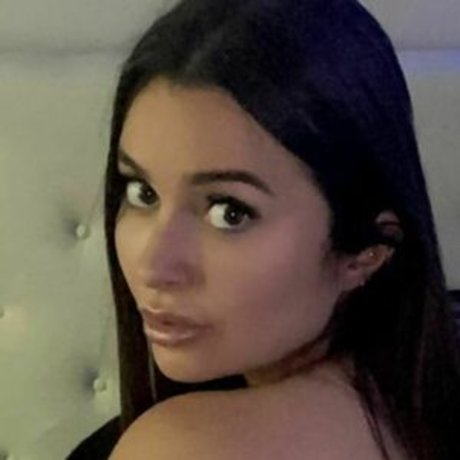 Nacktes geleaktes OnlyFans-Foto von Emily Hurley