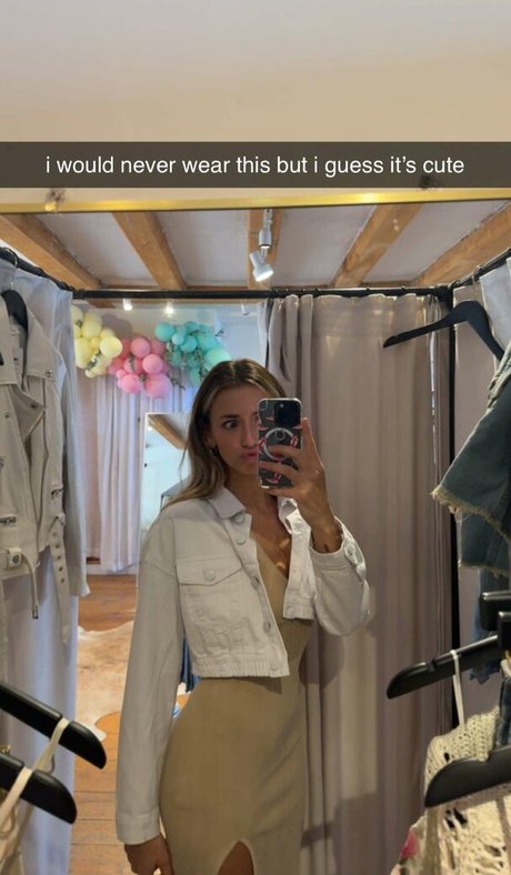 Nacktes geleaktes OnlyFans-Foto von Sadie Mckenna