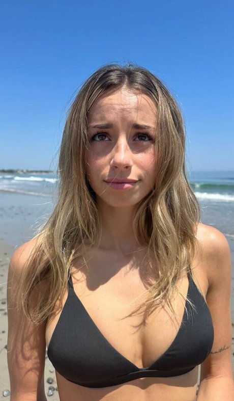 Nacktes geleaktes OnlyFans-Foto von Sadie Mckenna
