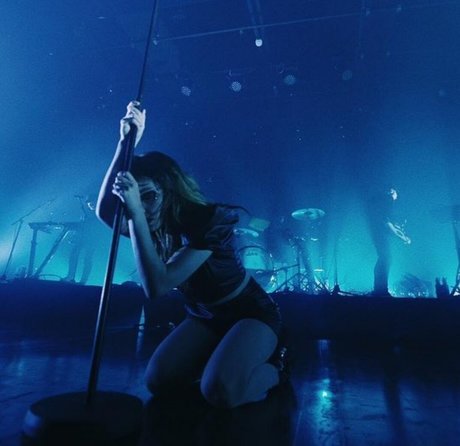 Lauren Mayberry