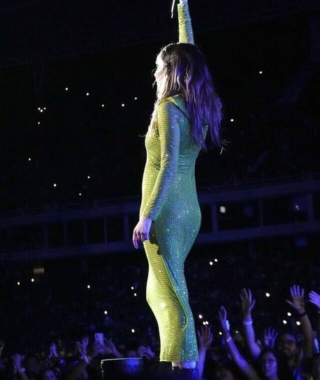 Lauren Mayberry