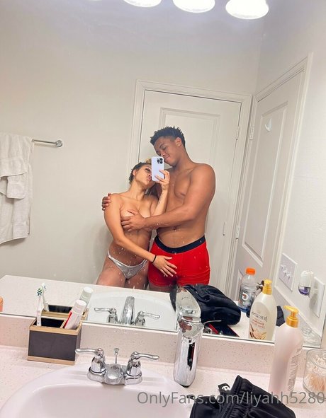 Nacktes geleaktes OnlyFans-Foto von Aaliyah Duggan